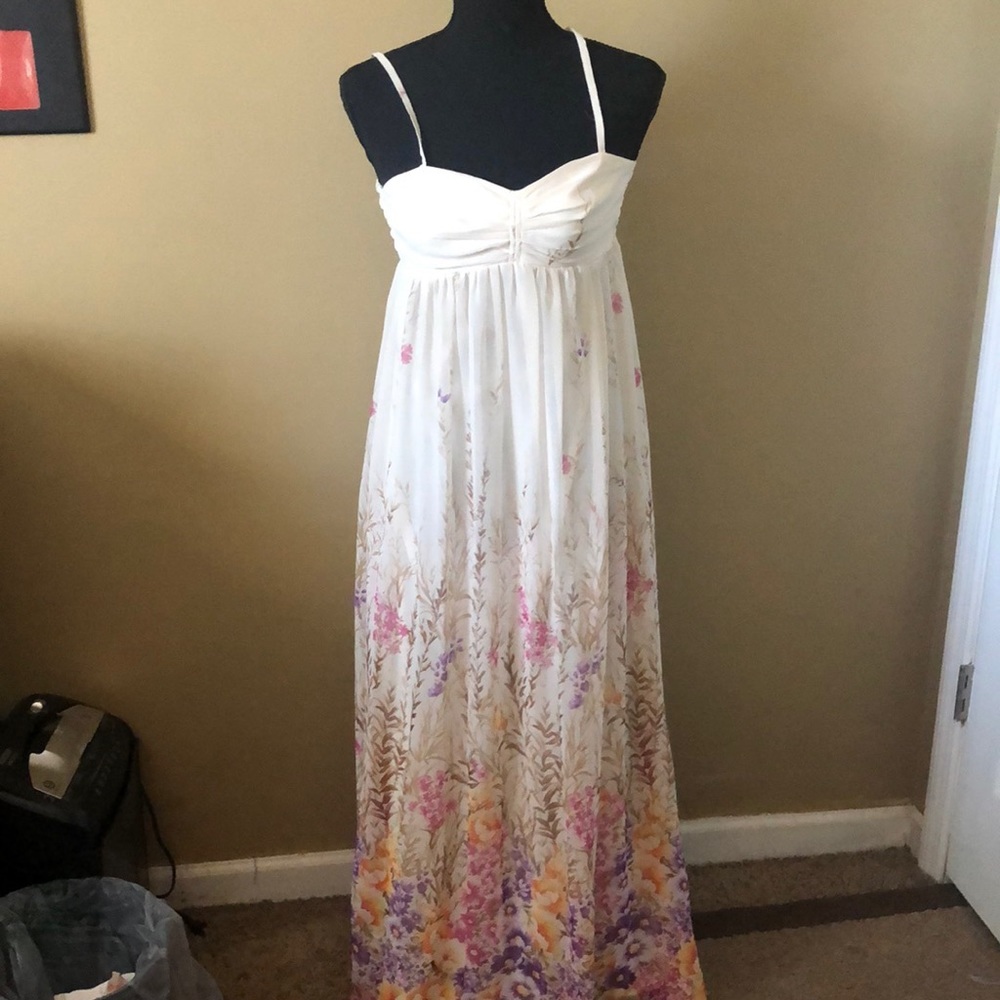 Maxi dress multicolor GET READY FOR THAT UPCOMING HOT 🥵 WEATHER